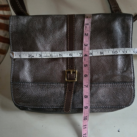 Fossil Metallic Silver Leather Messenger Bag - Picture 16 of 17